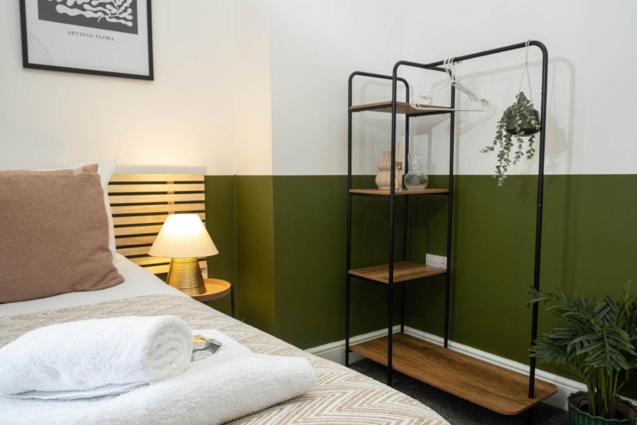 Eden House Villa Ковънтри Екстериор снимка