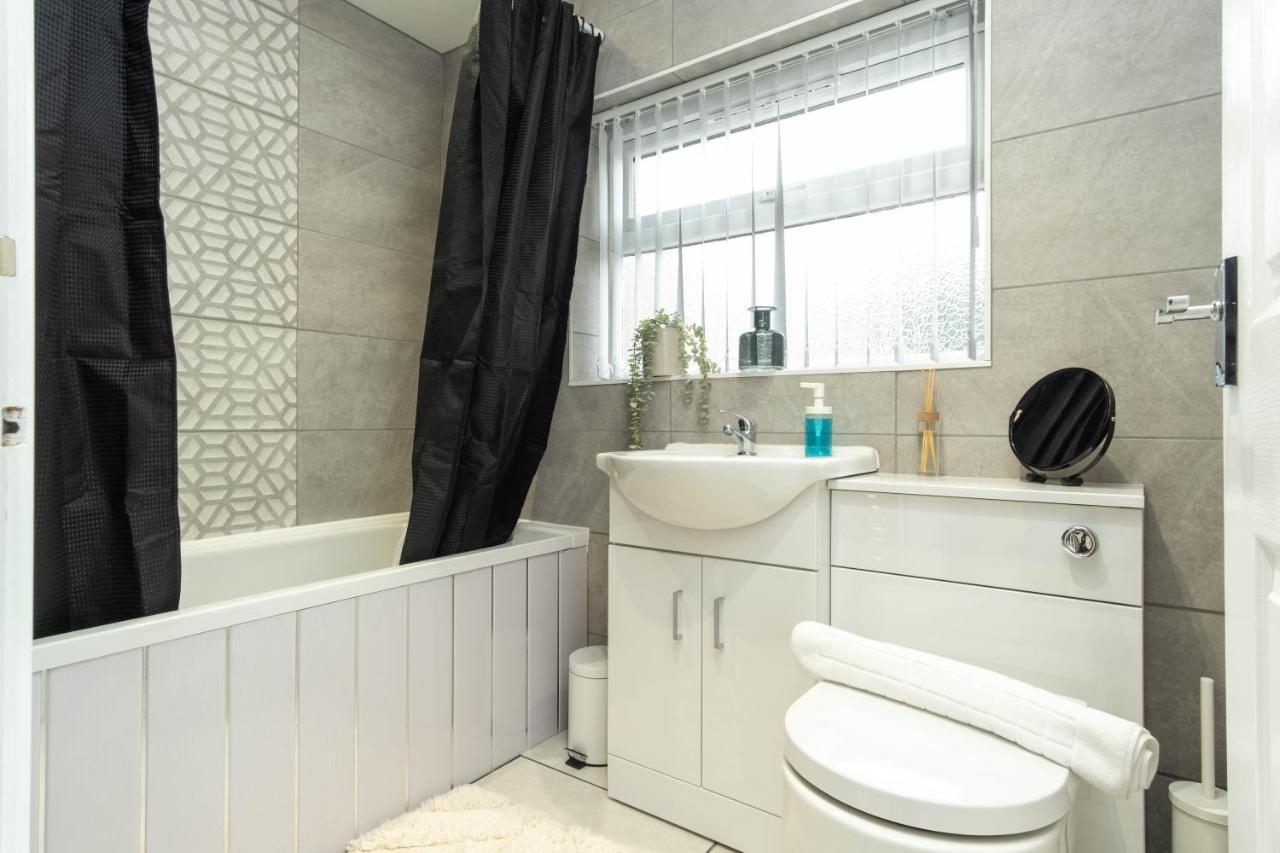 Eden House Villa Ковънтри Екстериор снимка